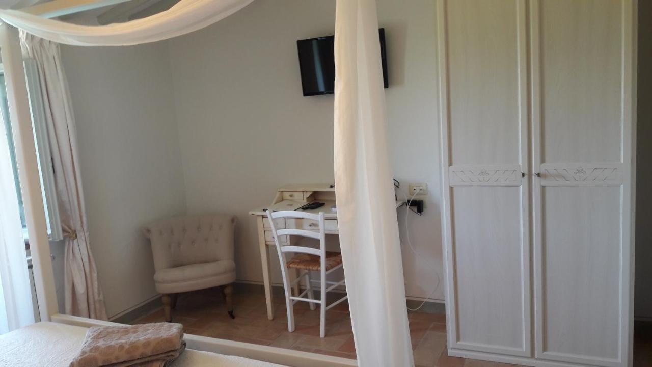B&B Cum Grano Salis Castello delle Forme Bagian luar foto